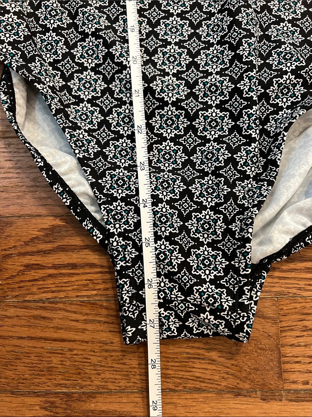 Shore Shapes One Piece Swimsuit Black White Floral Print Size 12 Tummy Control - Picture 10 of 12